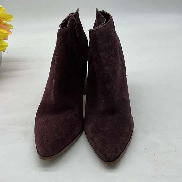 Ivanka Trump Carver Dark Red Suede Ankle Bootie Size 9.5. MCA2468E - Picture 3 of 9